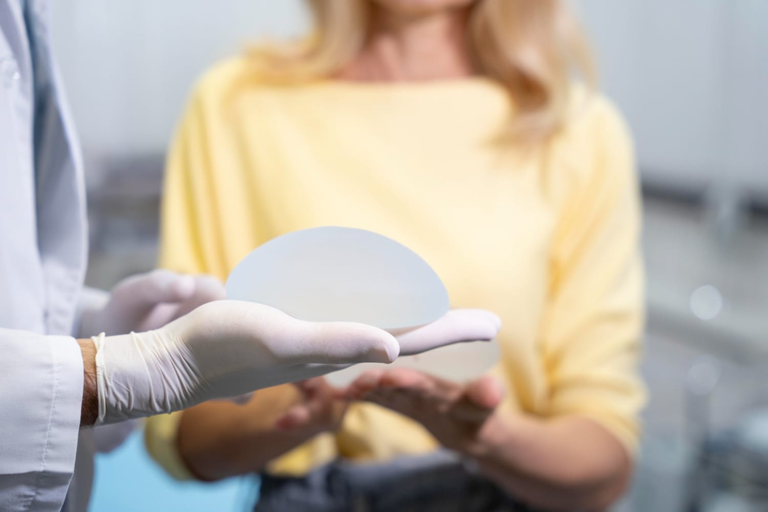 Recuperarea după mărirea sânilor augmentare mamară - chirurgie estetică Dr. Elena Martin București